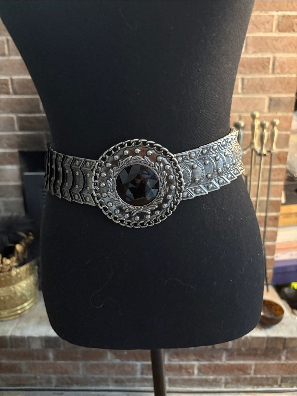Source Unknown Silver-Tone Wide Decorative Belt with Black Center Gem